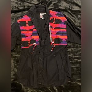 Wrangler Button Up. Western Print.